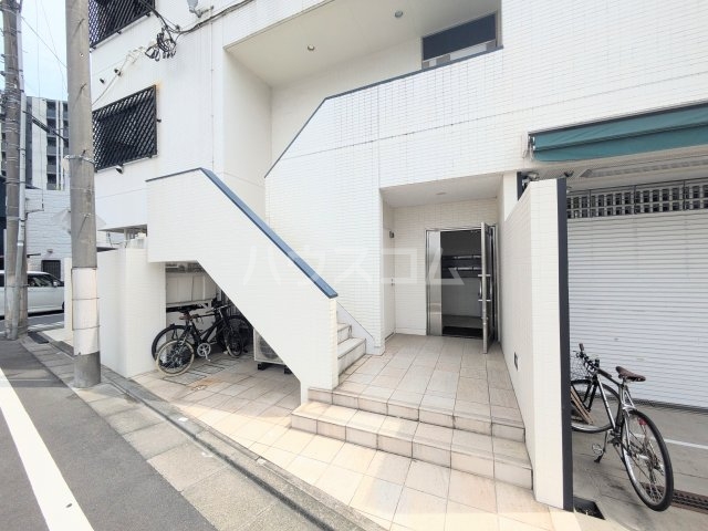 29/30 エントランス