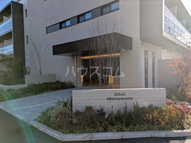 19/30 エントランス