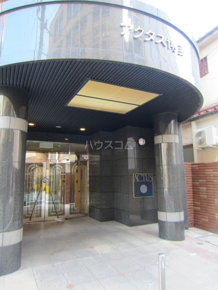 14/22 エントランス