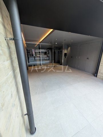 28/30 エントランス