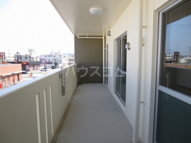 18/26 バルコニー