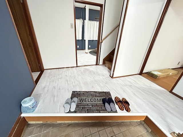 13/30 玄関