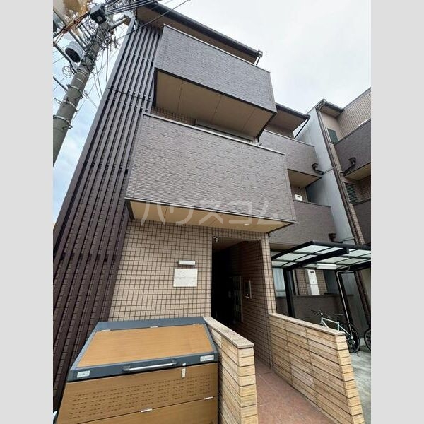 2/5 エントランス