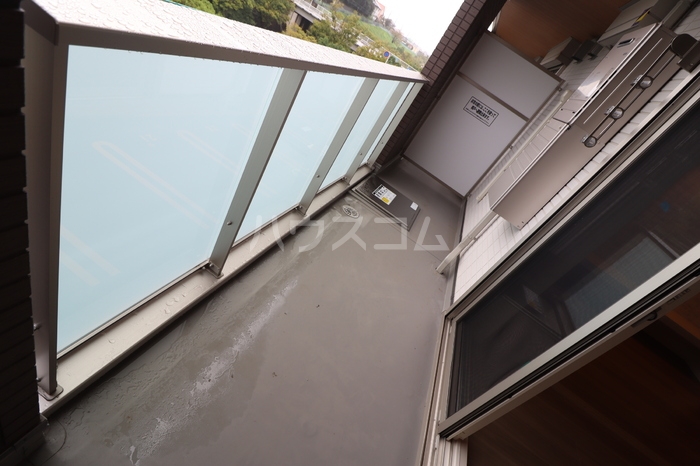 13/20 バルコニー