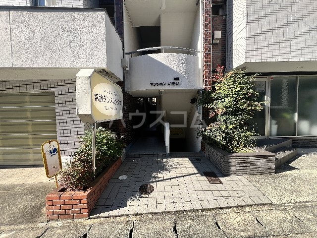 3/4 エントランス