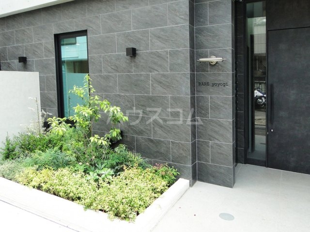 2/2 エントランス