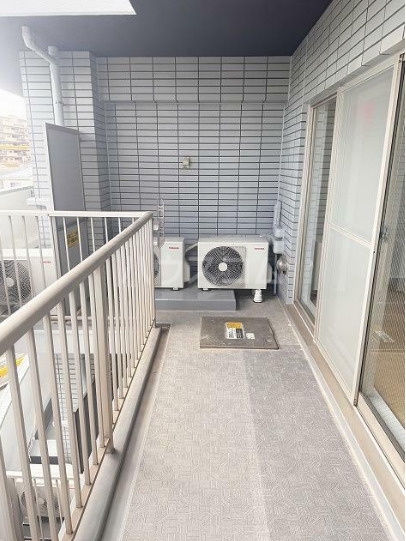 19/30 バルコニー