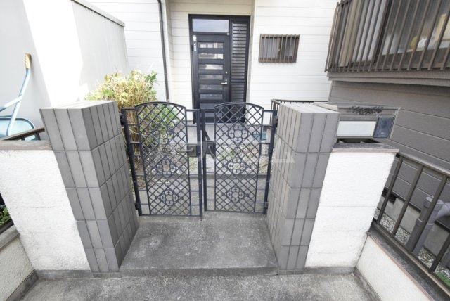 2/5 エントランス