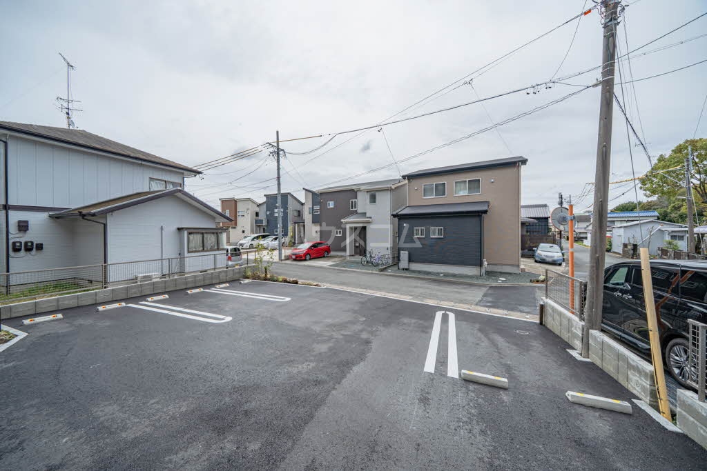 22/30 駐車場