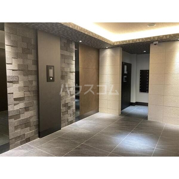 22/30 エントランス