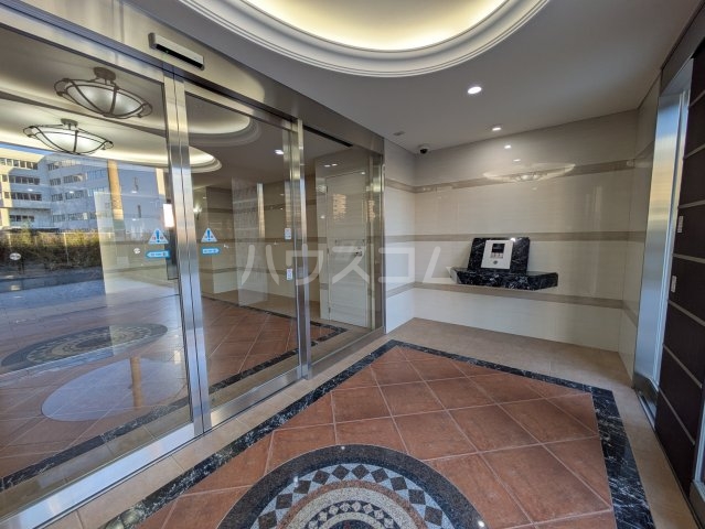 2/5 エントランス