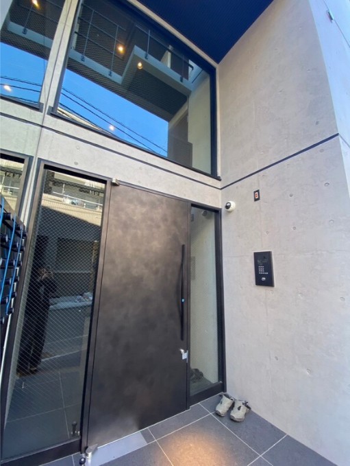 16/26 エントランス