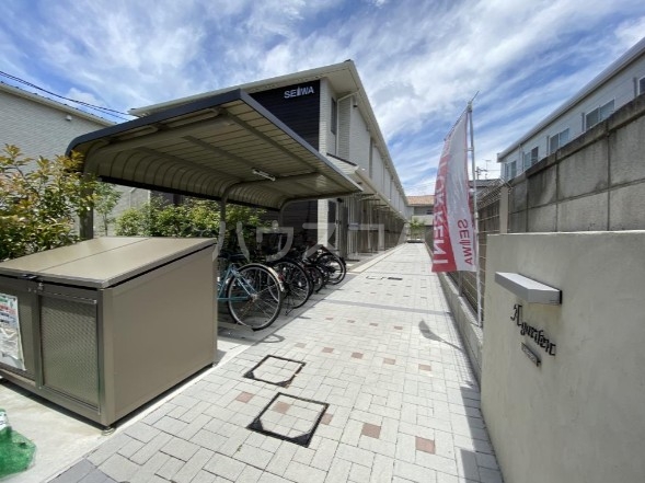 14/18 エントランス