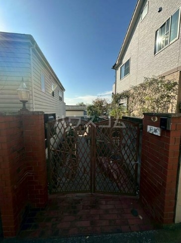 15/25 エントランス