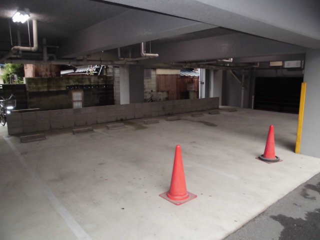 14/16 駐車場