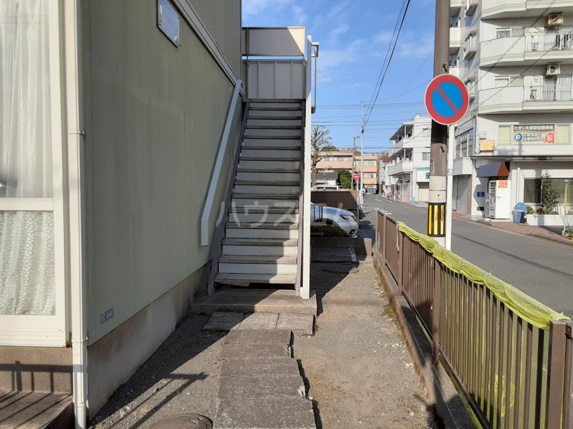 25/30 エントランス