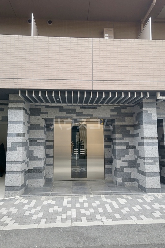 19/24 エントランス