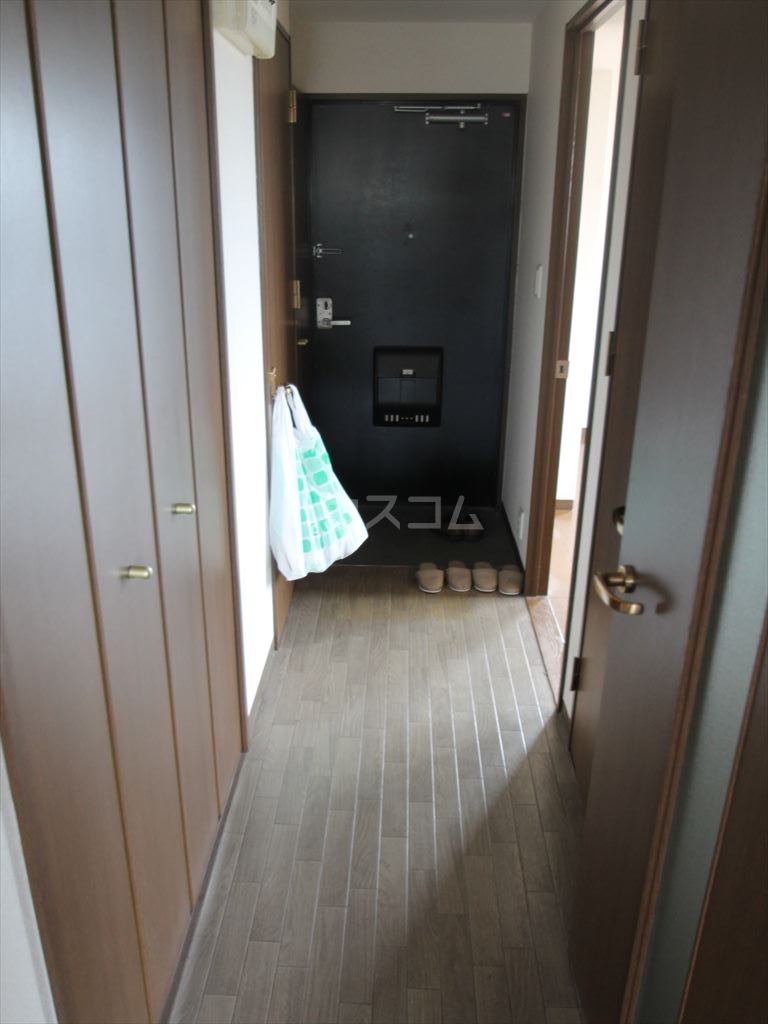 13/30 玄関