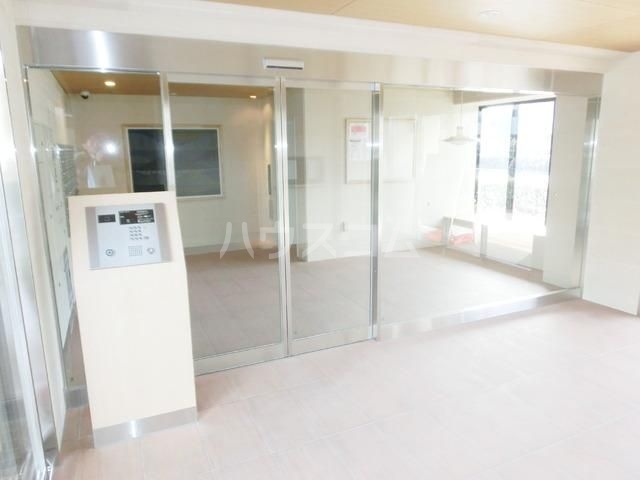 15/22 エントランス