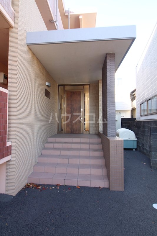 3/7 エントランス