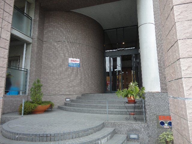 22/30 エントランス