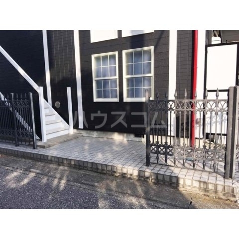 2/2 エントランス