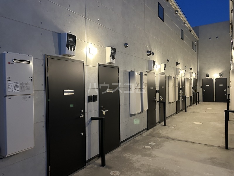 29/30 エントランス