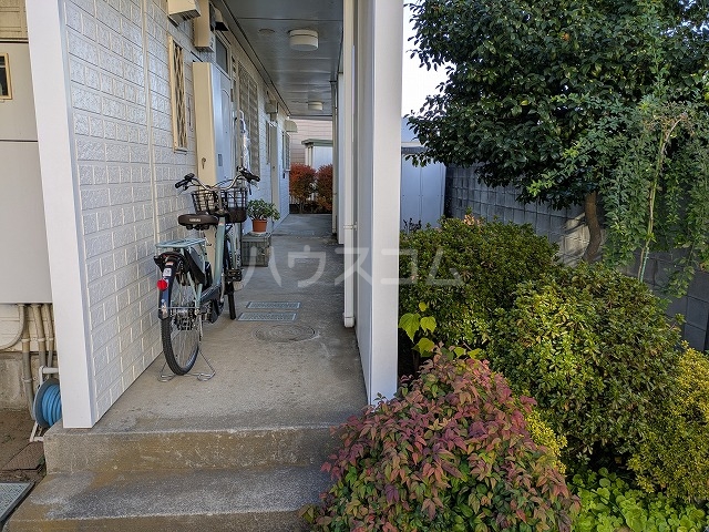 26/30 エントランス