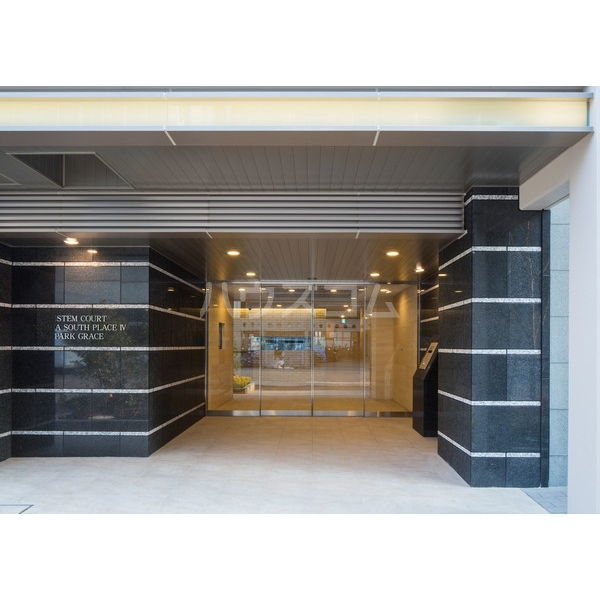 17/28 エントランス