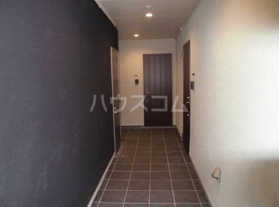 25/30 エントランス