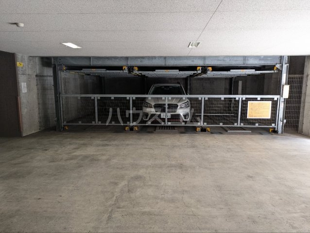 2/3 駐車場
