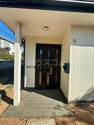 2/4 エントランス