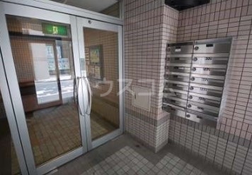 13/22 エントランス