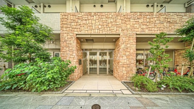 16/26 エントランス