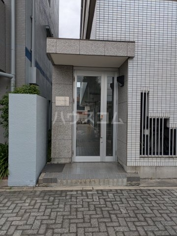 17/25 エントランス