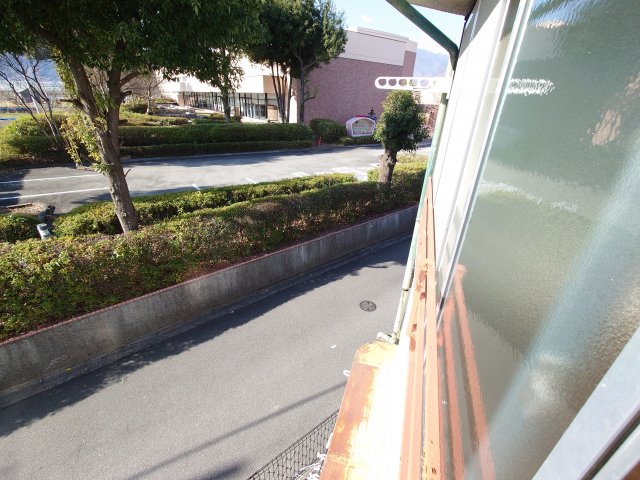 13/18 バルコニー