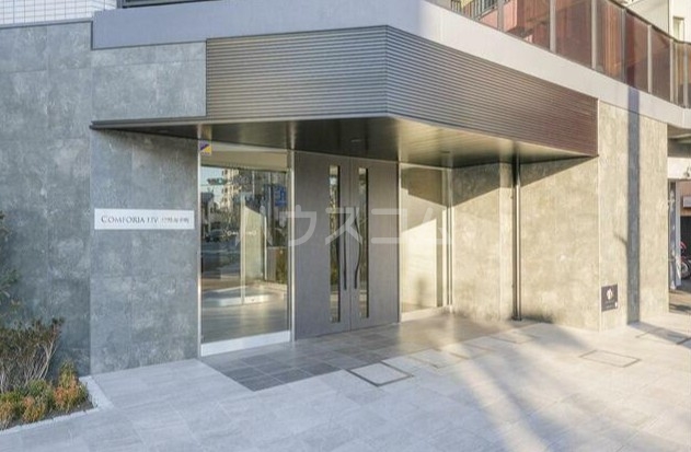 2/2 エントランス