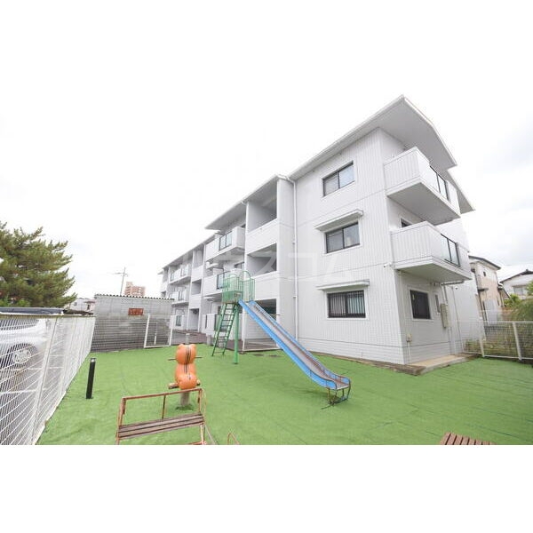 14/20 エントランス