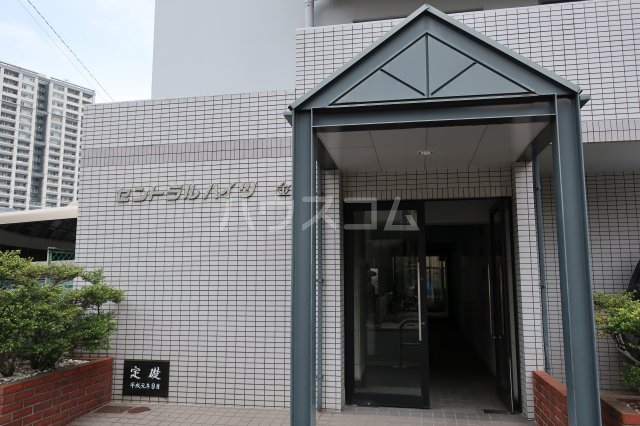 2/3 エントランス