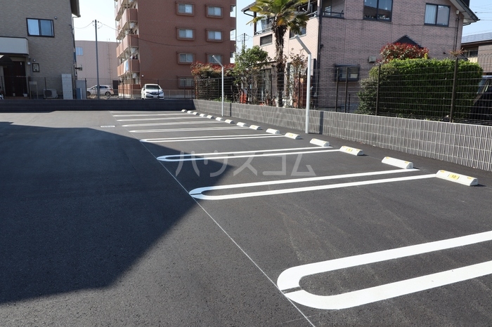 20/27 駐車場