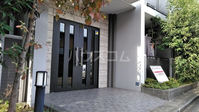 2/4 エントランス