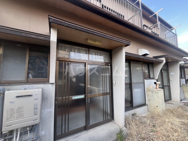 24/30 エントランス