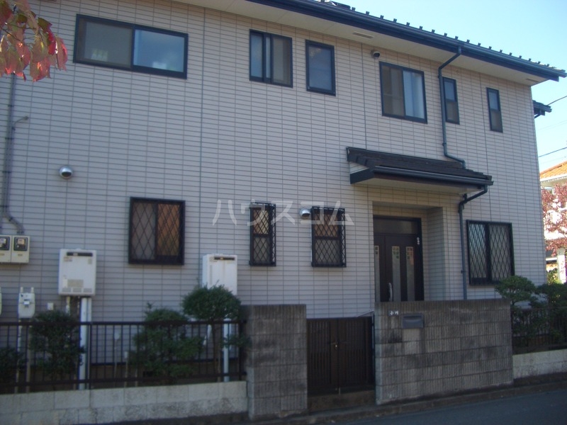 18/28 エントランス