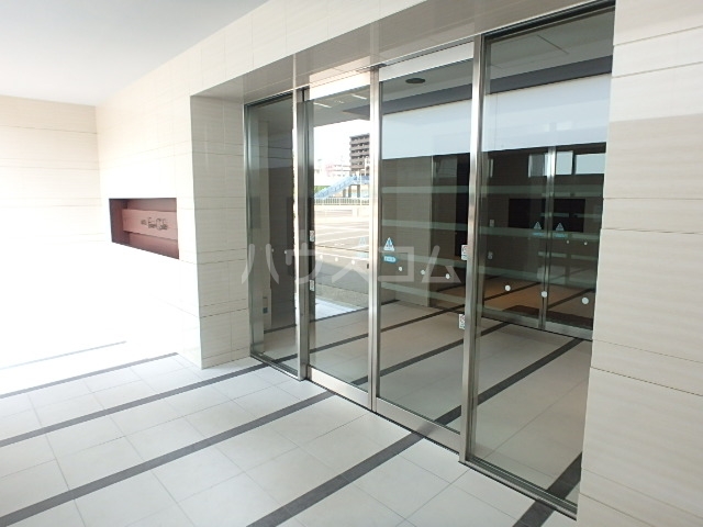 17/26 エントランス