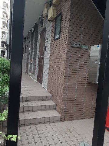 15/21 エントランス