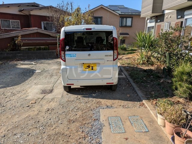 28/30 駐車場
