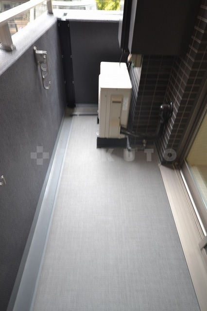 18/28 バルコニー