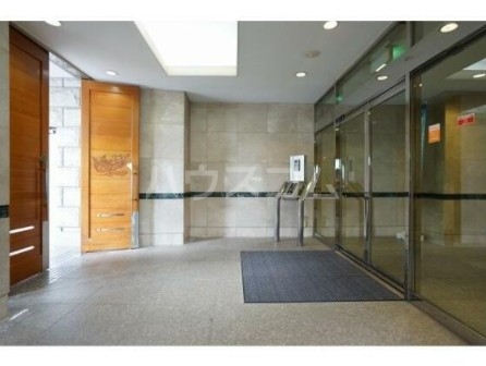 17/21 エントランス