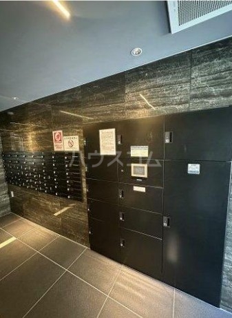 17/19 エントランス