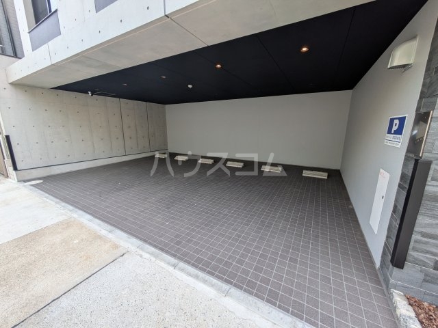 22/30 駐車場
